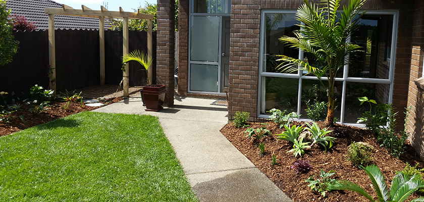 Nice looking garden - By Strategic Landscaping